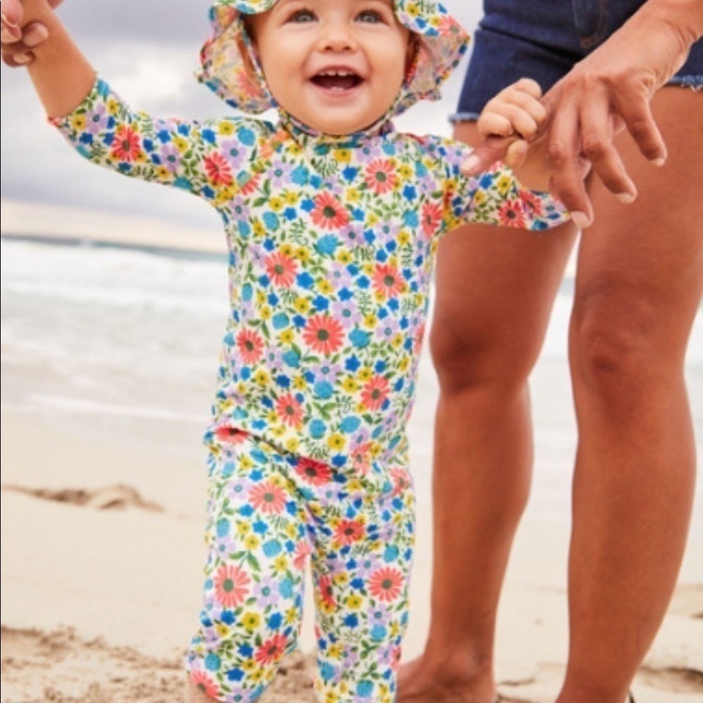 Mini Boden Pretty Surf Suit One-Piece Rashguard Floral Girls Swimsuit 3/6m